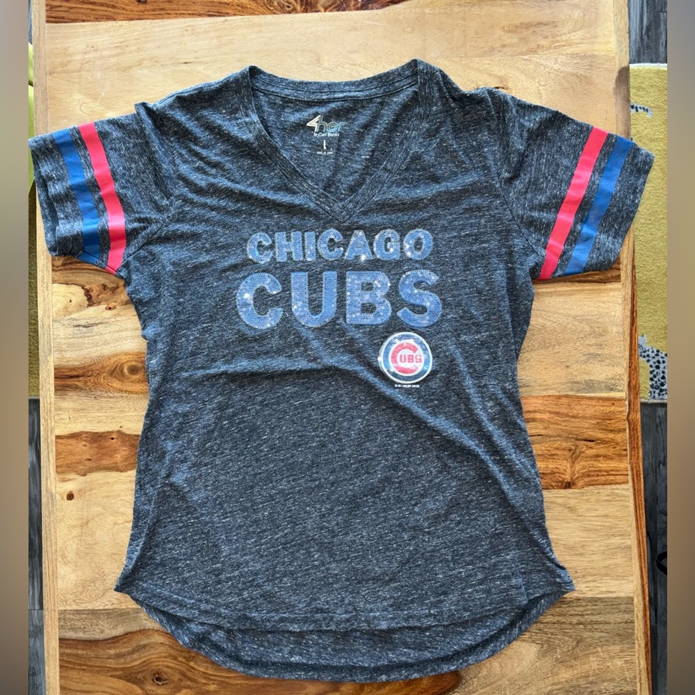 Women's Chicago Cubs G-III 4Her by Carl Banks Logo Graphic Fitted T-shirt